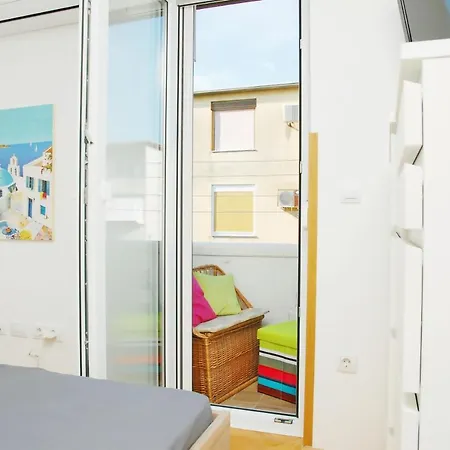 Charming Family For 4 Persons Apartmán Pula